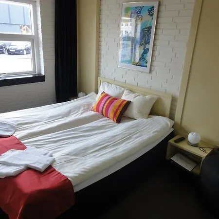 Hotel Dolphin